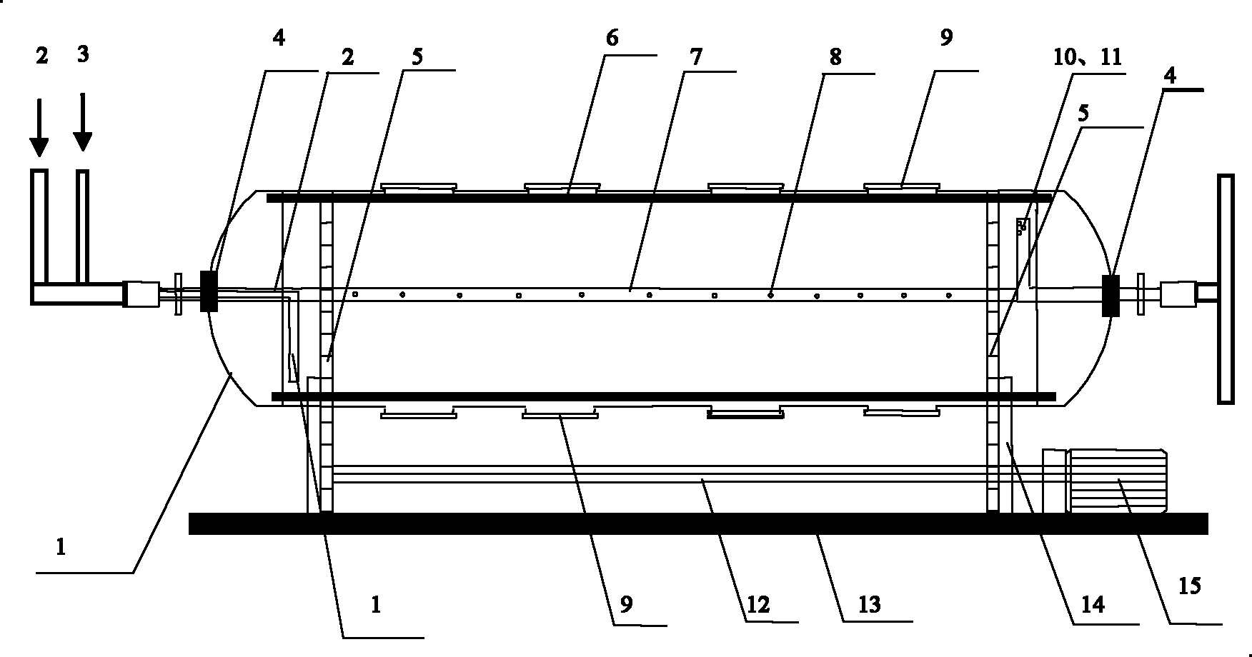 Dynamic micro-electrolysis waste water treatment device and water treatment method thereof