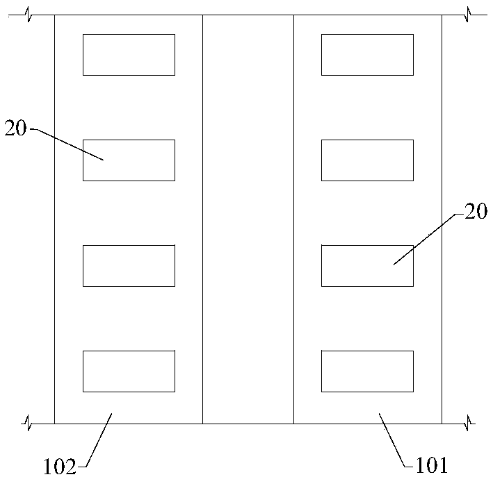 Ballastless track structure with lateral dynamic load balance on sleeper side