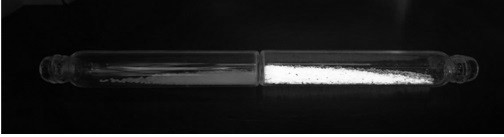 Plastic scintillator microsphere, preparation method and application