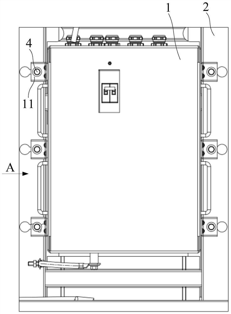 Railway vehicle and storage battery circuit breaker box thereof