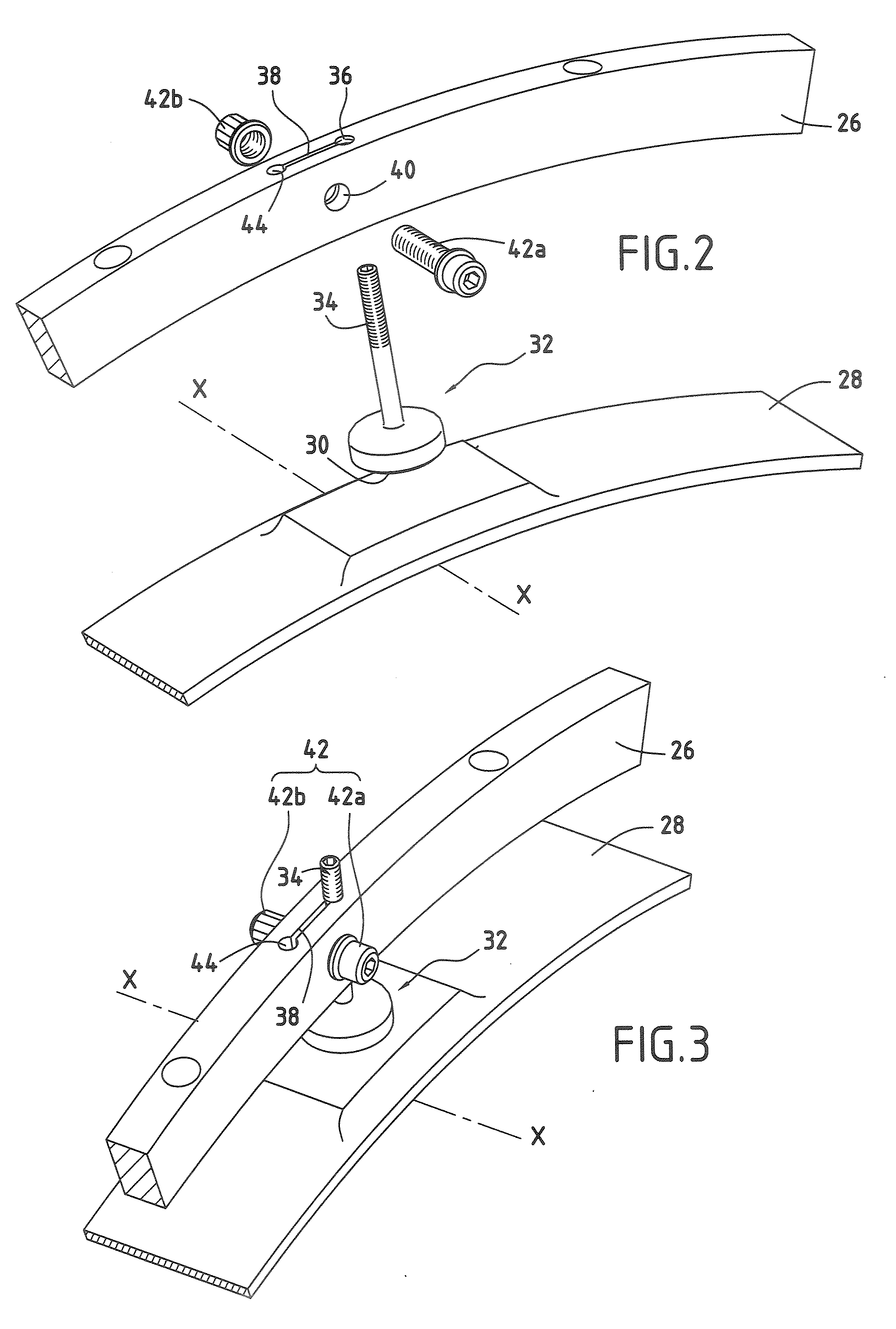 Device for adjusting the centring of a turbo-engine pivoting vane control synchronization ring