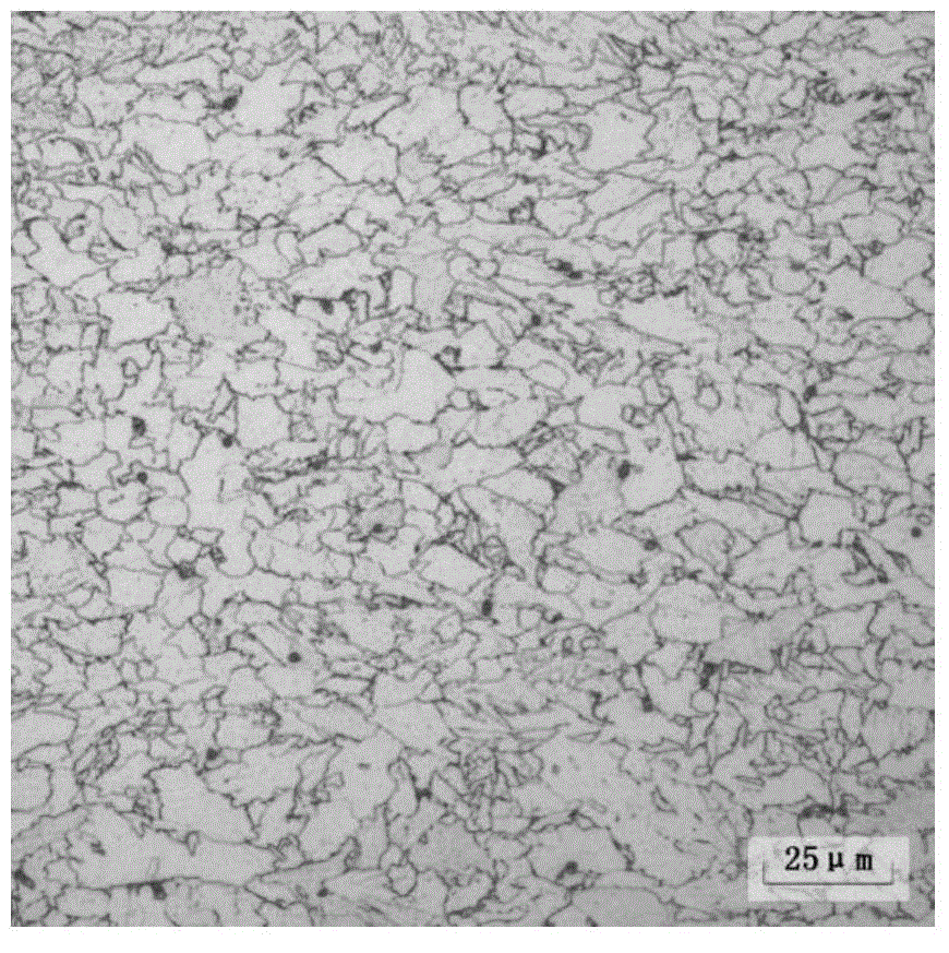 Quenched and tempered state HIC (Hydrogen Induce Crack)-resistant and SSC (Sulfide Stress Cracking)-resistant wide and thick plate and preparation method thereof