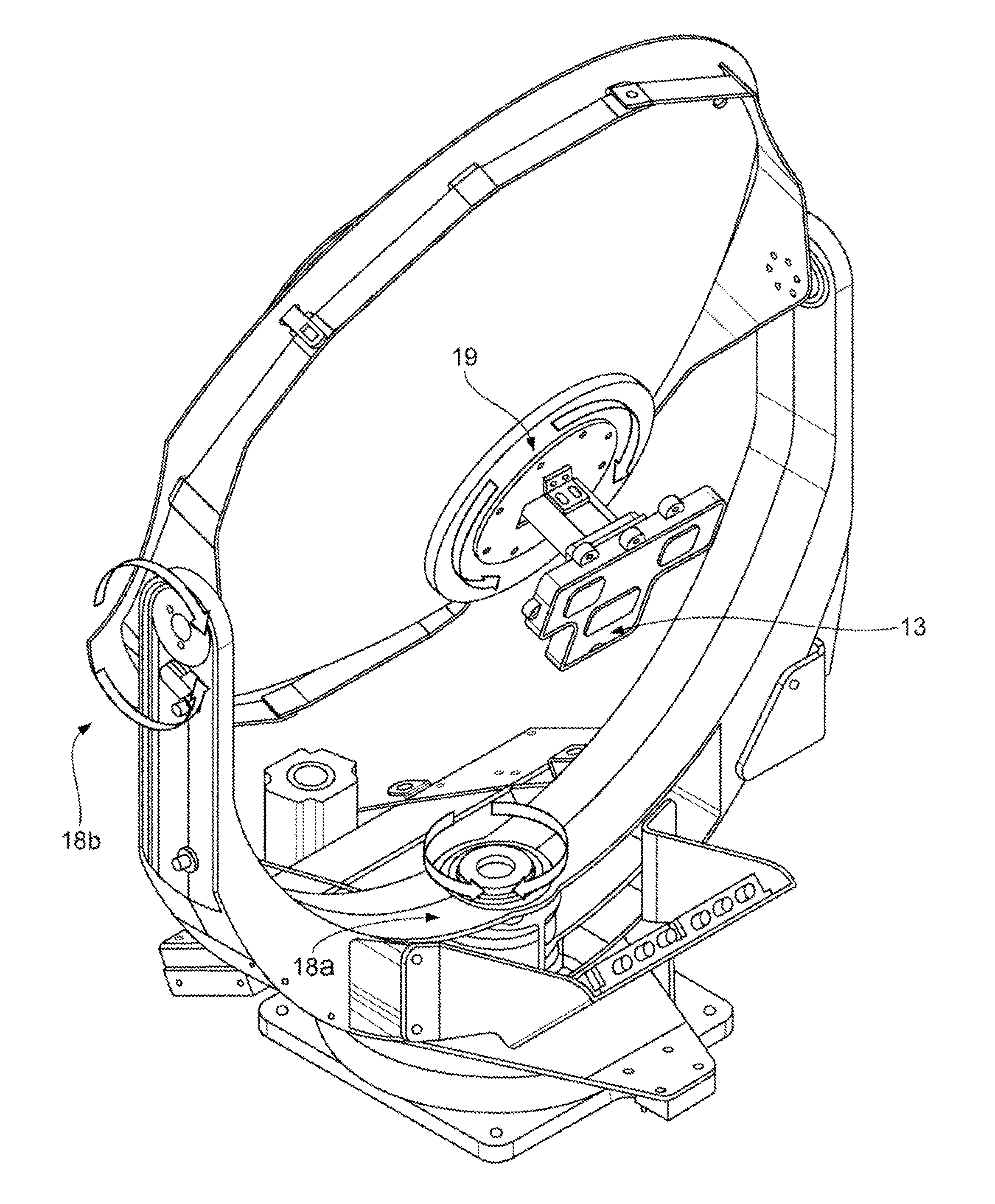 Multi-band antenna system for satellite communications