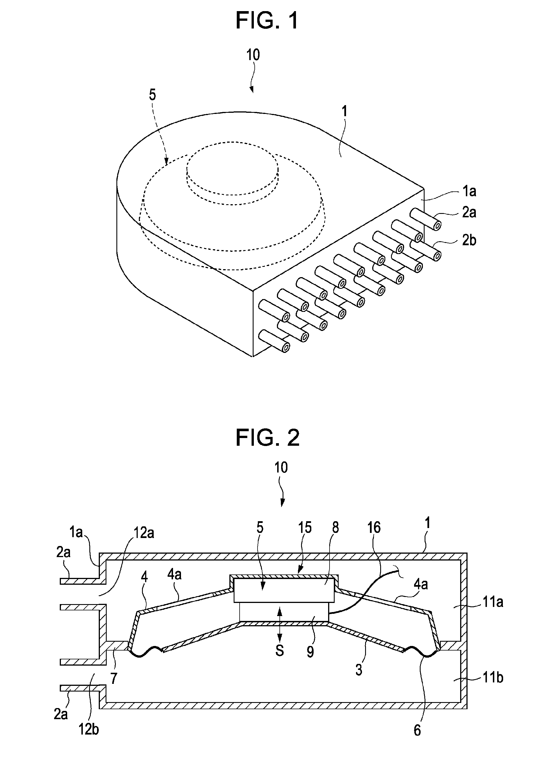 Vibrating device, jet flow generating apparatus, and electronic apparatus