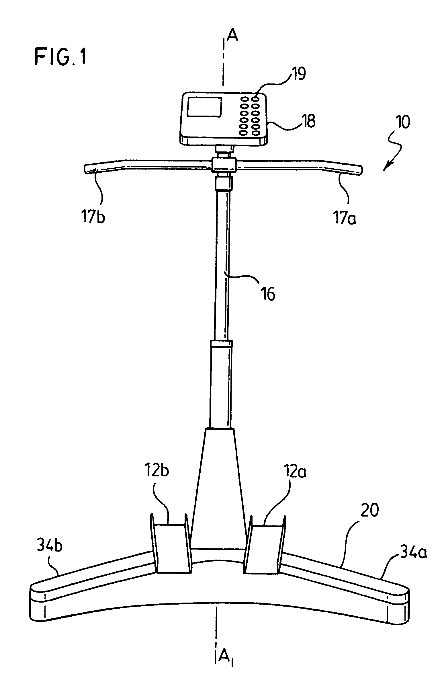 Exercise apparatus for simulating skating movement