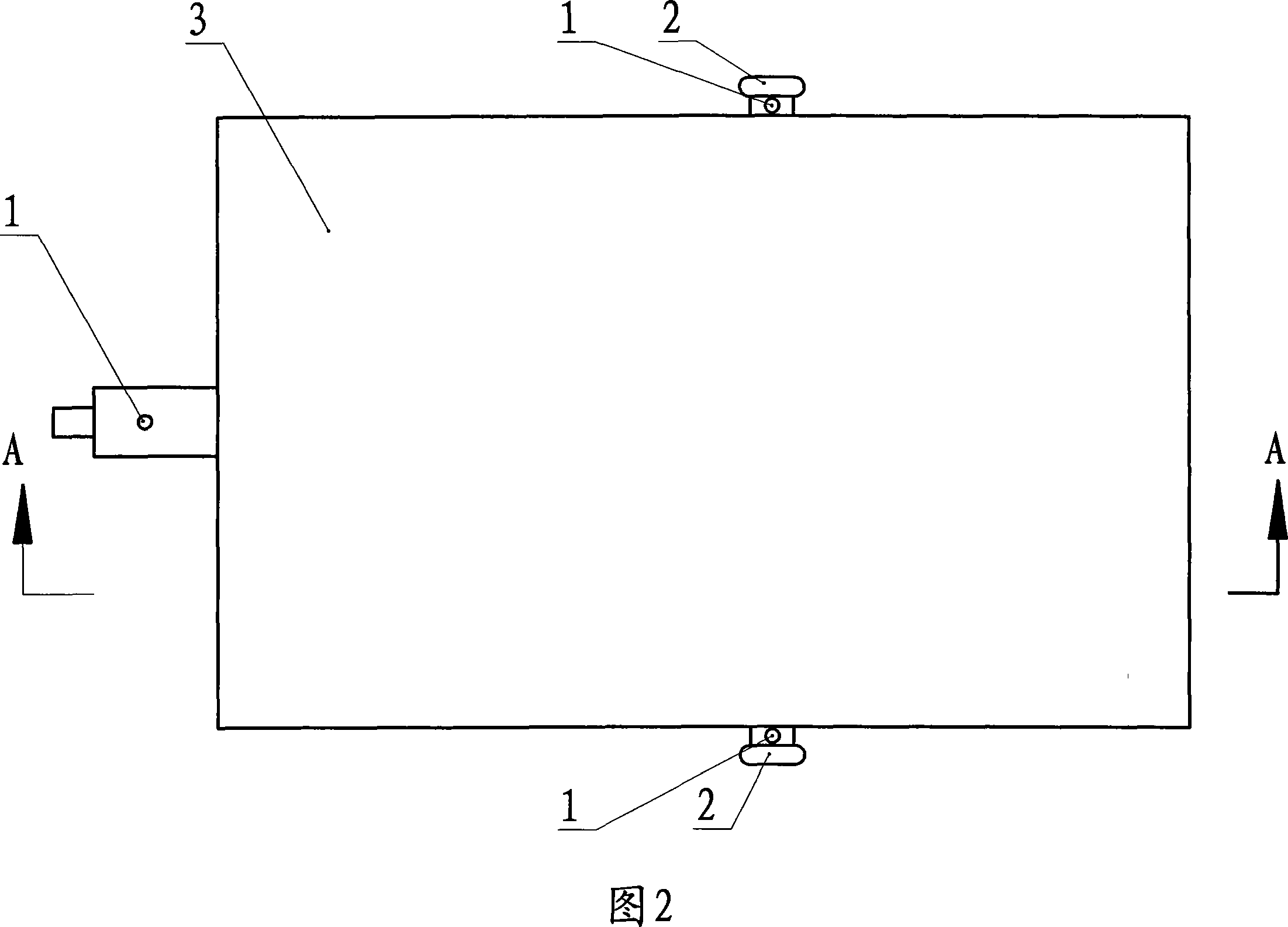 Microwave heating device for asphalt pavement and repairing machine thereof