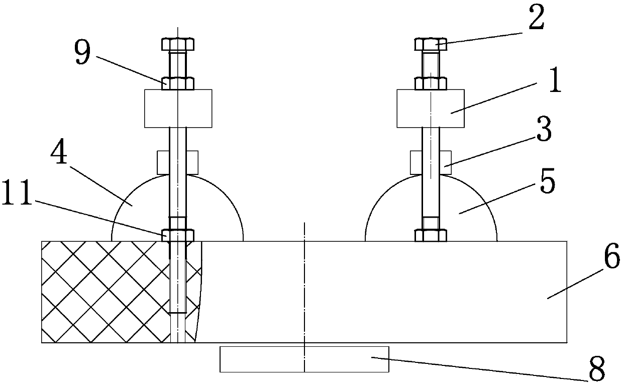 Planar electrode structure suitable for vacuum surface flashover