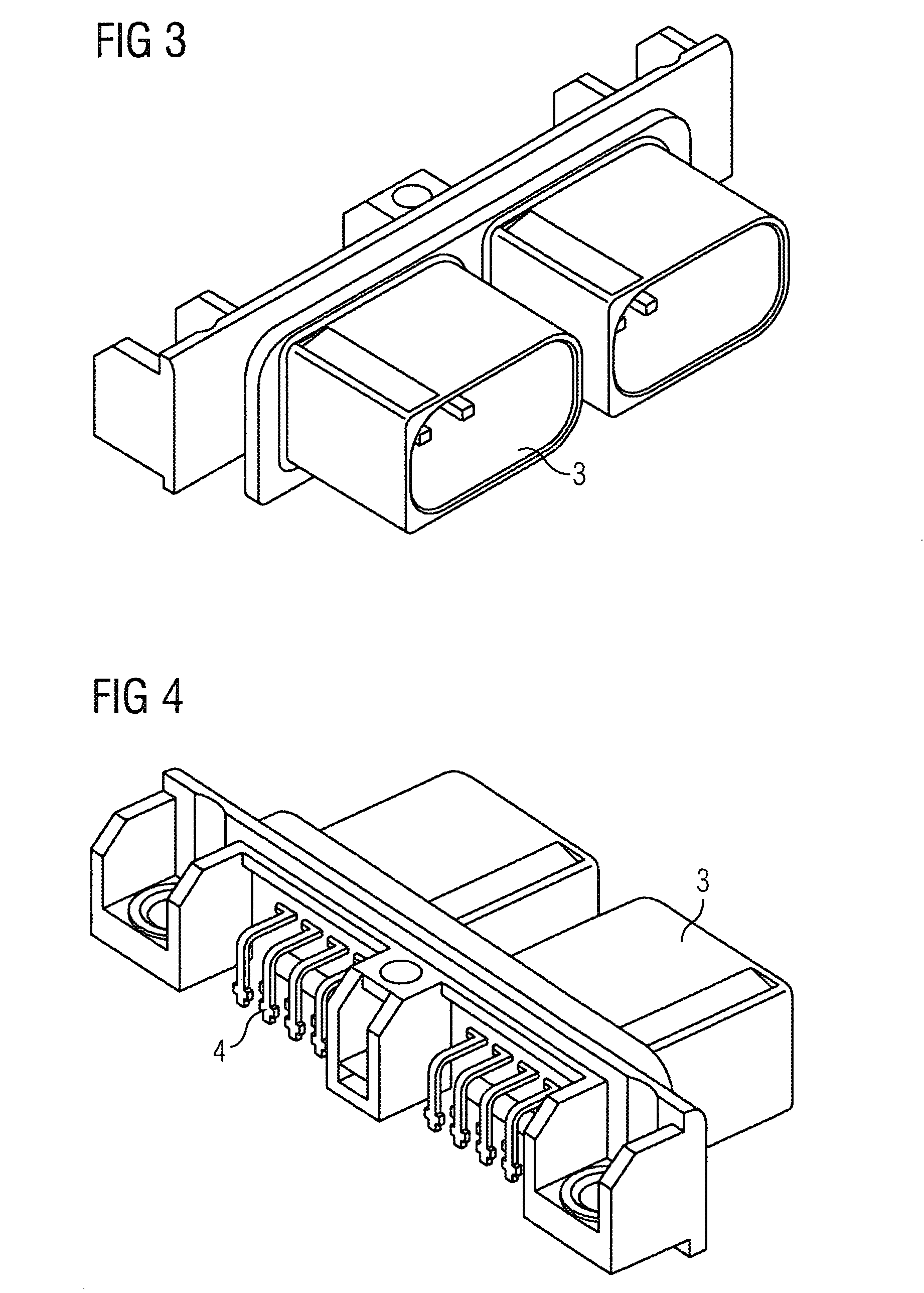 Electric device having a plastic plug part arranged on a circuit support