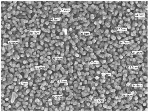 Silver pearlescent pigment, and preparation method and application thereof