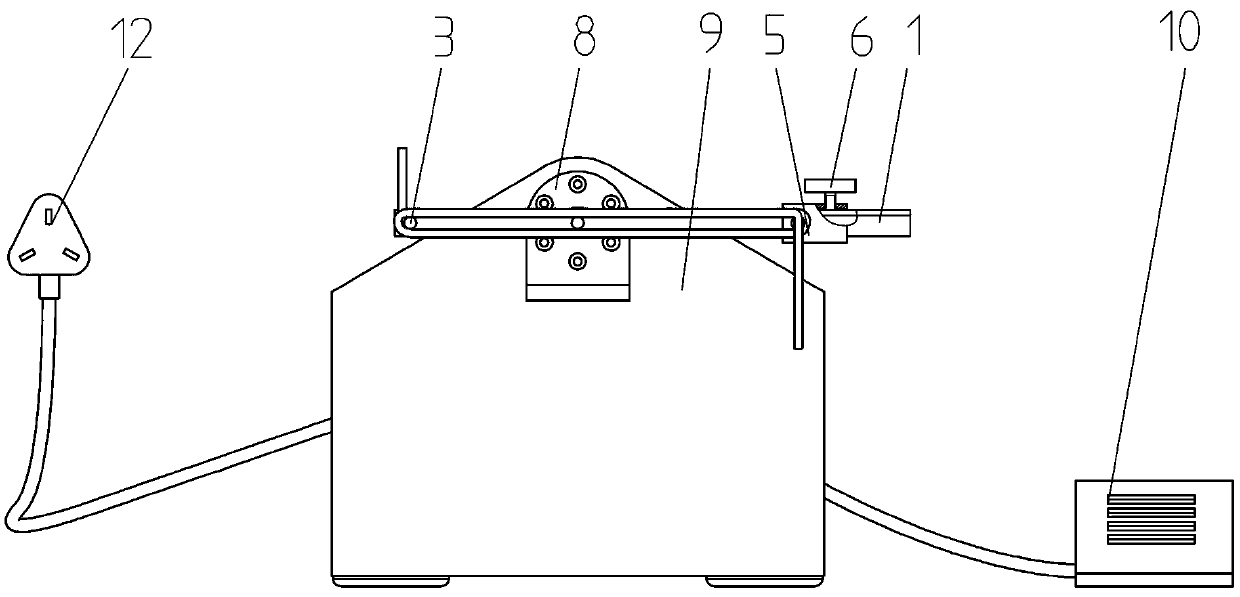 Semi-automatic pedal-type winding device with adjustable center distance