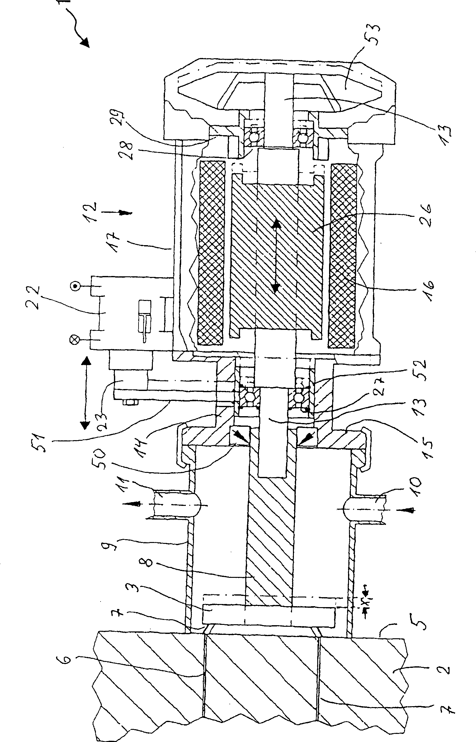 Granulator for producing a granulate made of molten plastic