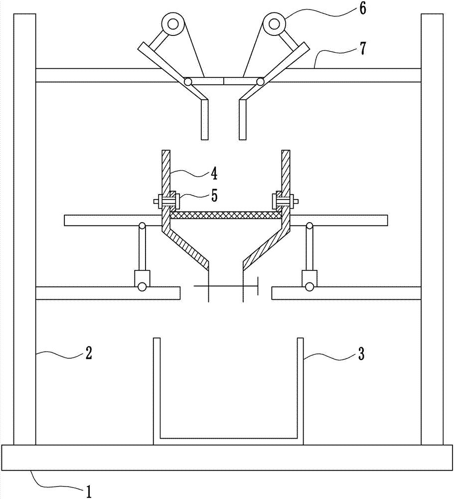 Efficient soil screening and collecting device for potted plant planting