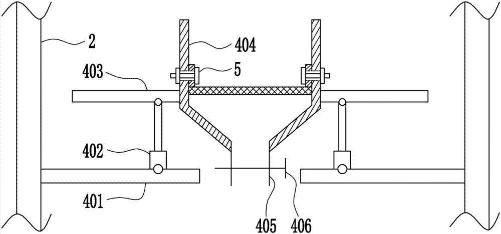 Efficient soil screening and collecting device for potted plant planting