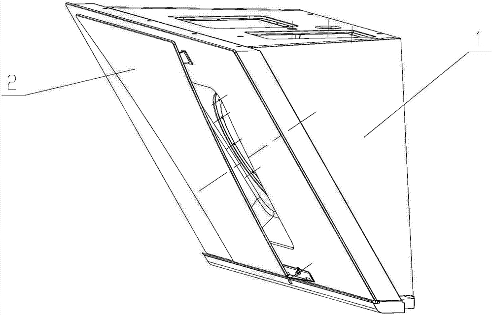 A connecting structure between a range hood main body and a smoke guide plate and a side-suction type range hood