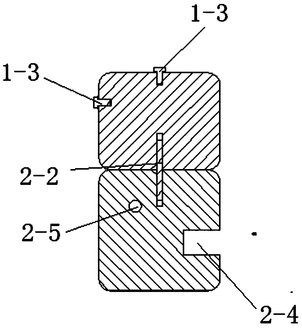 Ultra-thin wire electrode tensioning clamp with piezoelectric effect part