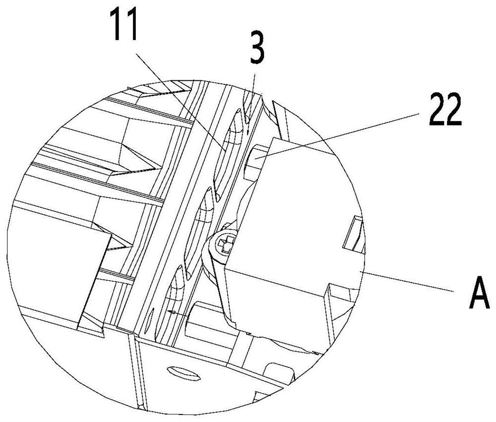 Combustor and water heater with same