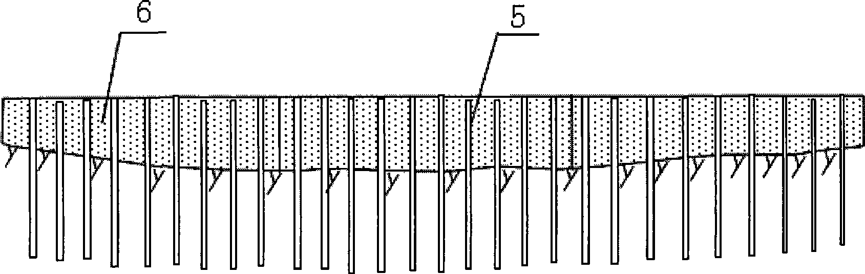 Method for forming bagged bulk solid of grouting borehole in concrete counterbalance solid and pore-creating method