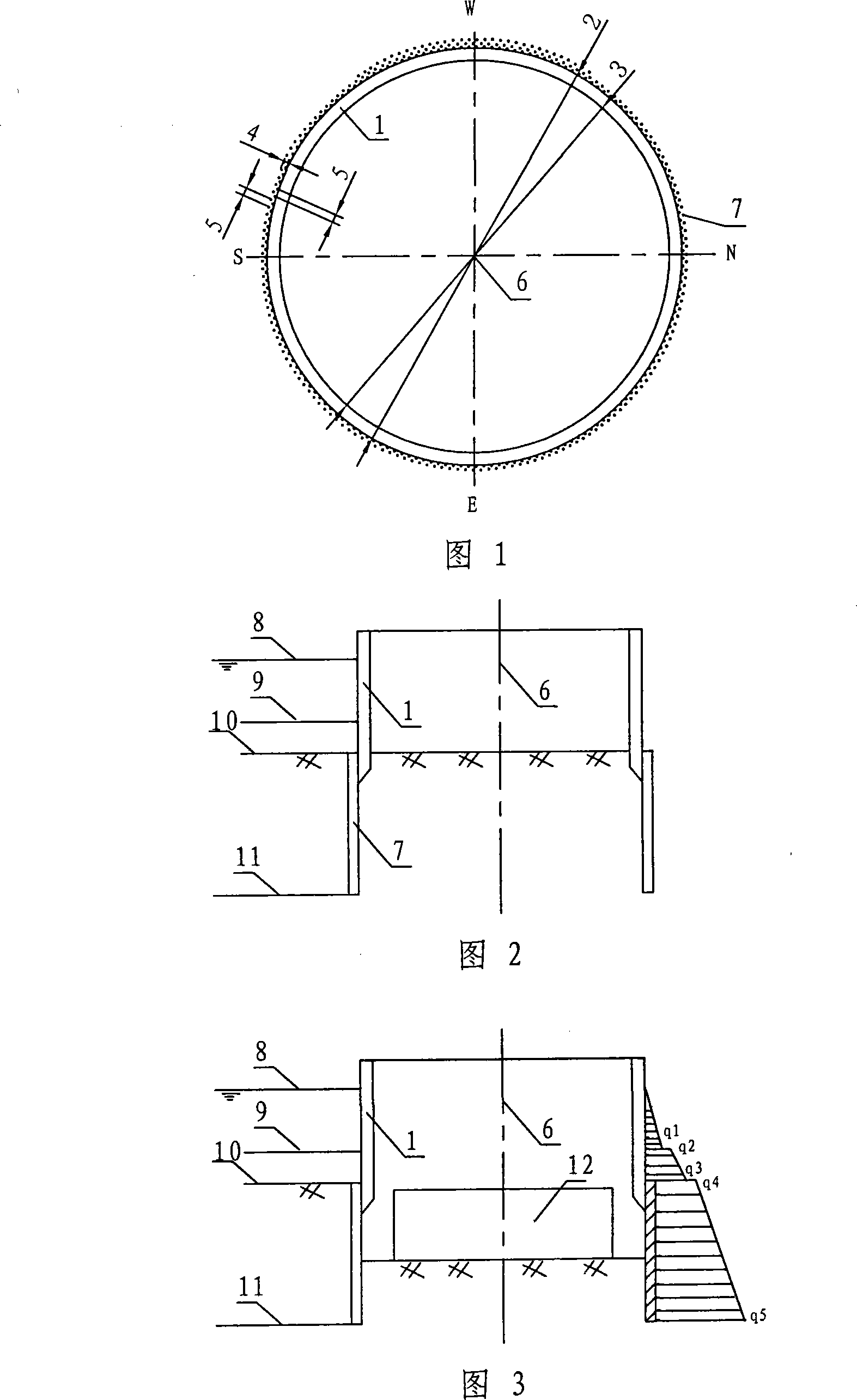 Method for surrounding water by combination of steel cofferdam and heavy-pressure rotary-spraying pile in deep-water low-pile cap construction