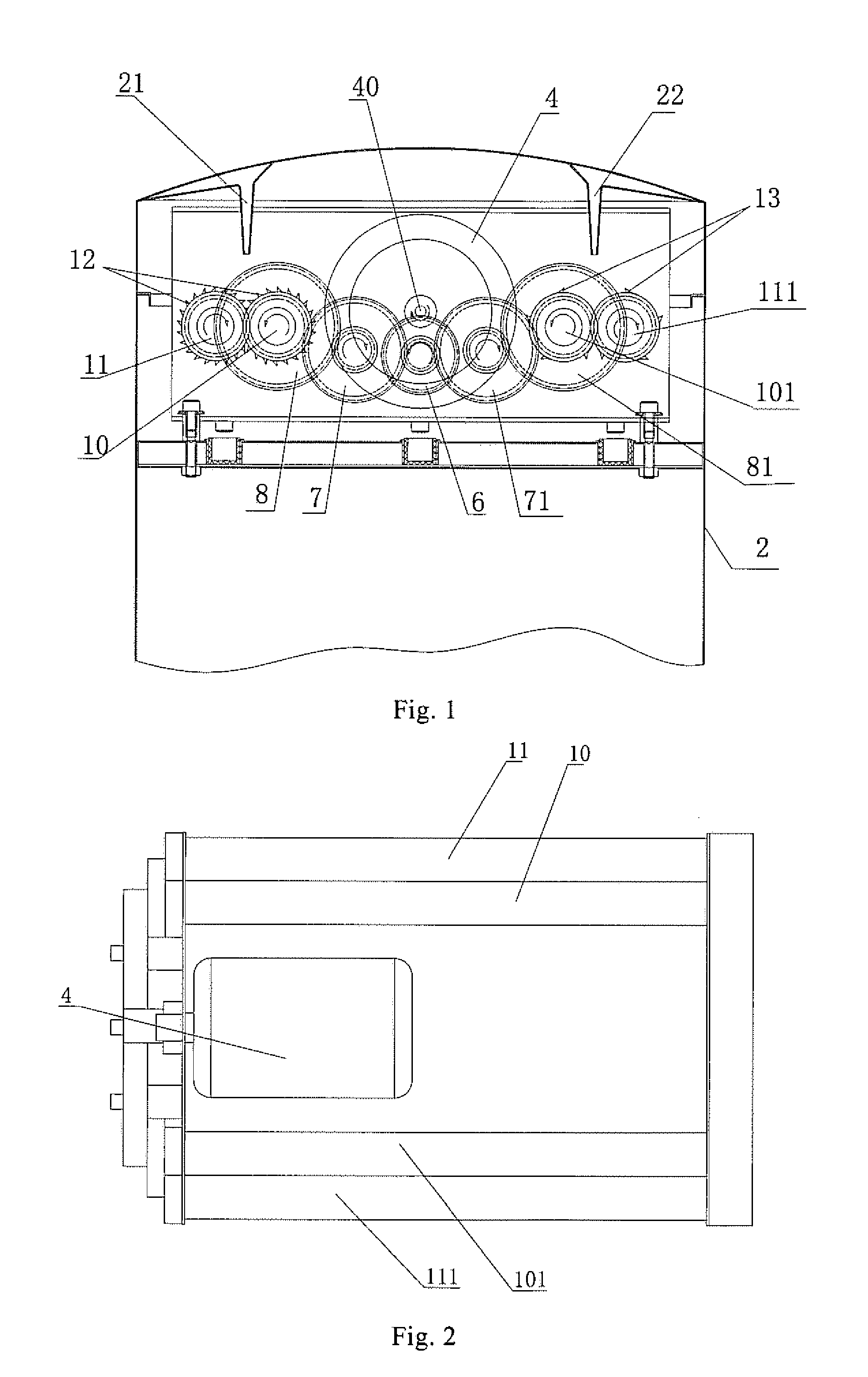 Double-functional rolling blade wheel group and multi-functional shredder