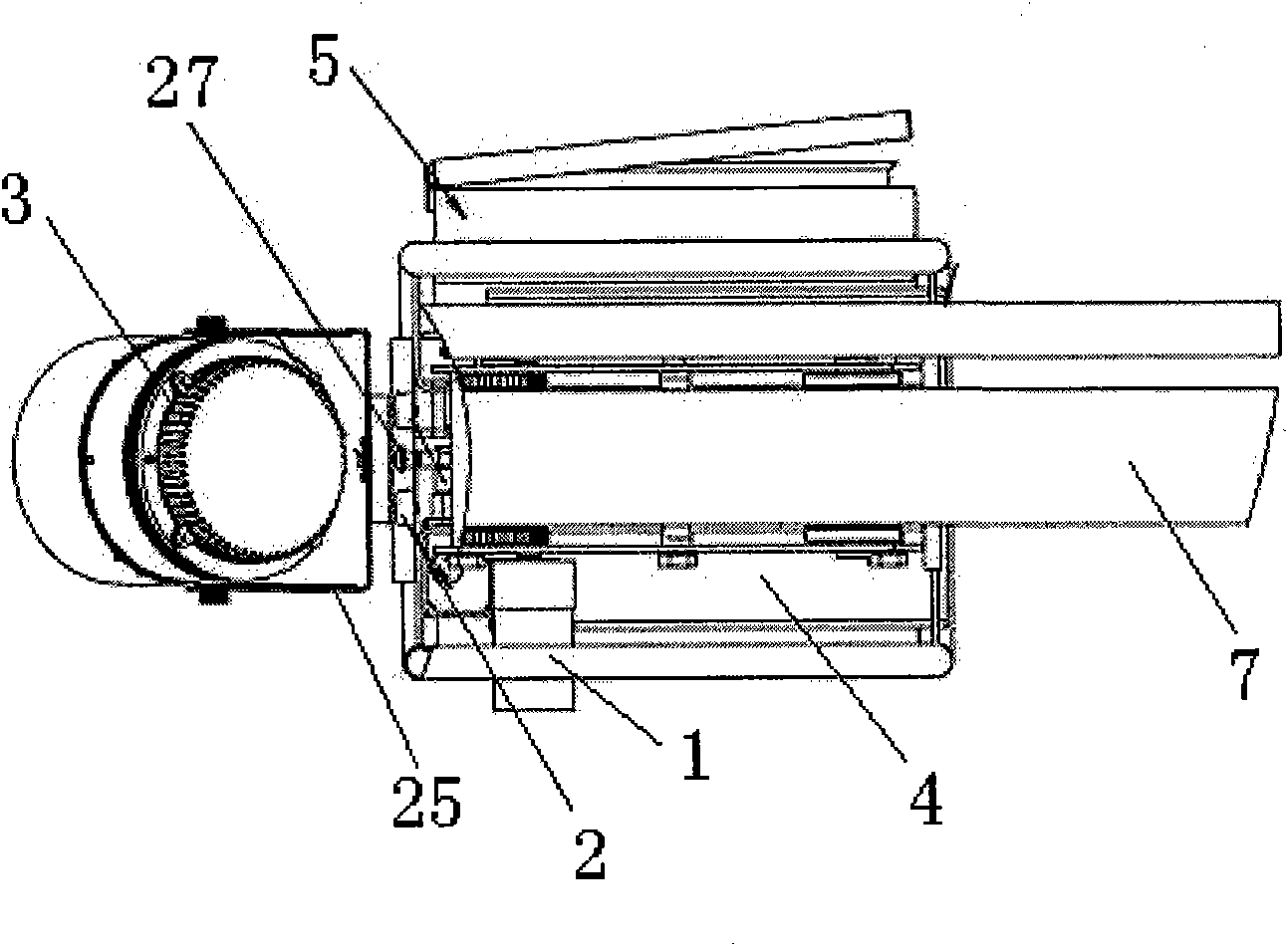 Automatically speed-changing swing type greenhouse spraying device