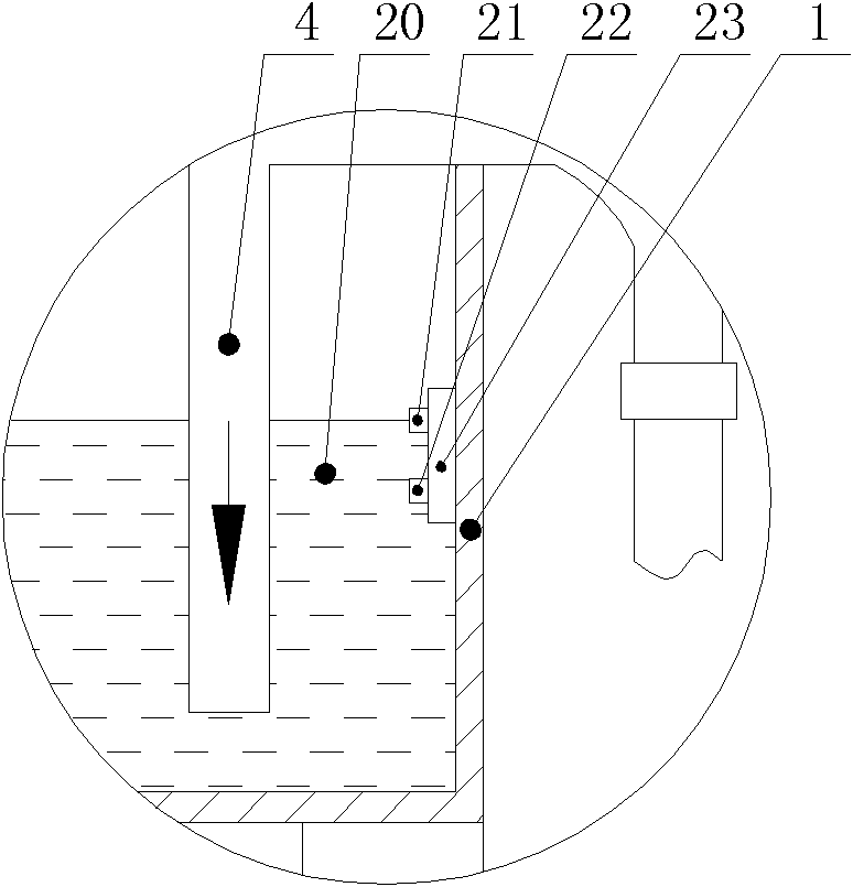 Automatic conducting-liquid bottling device