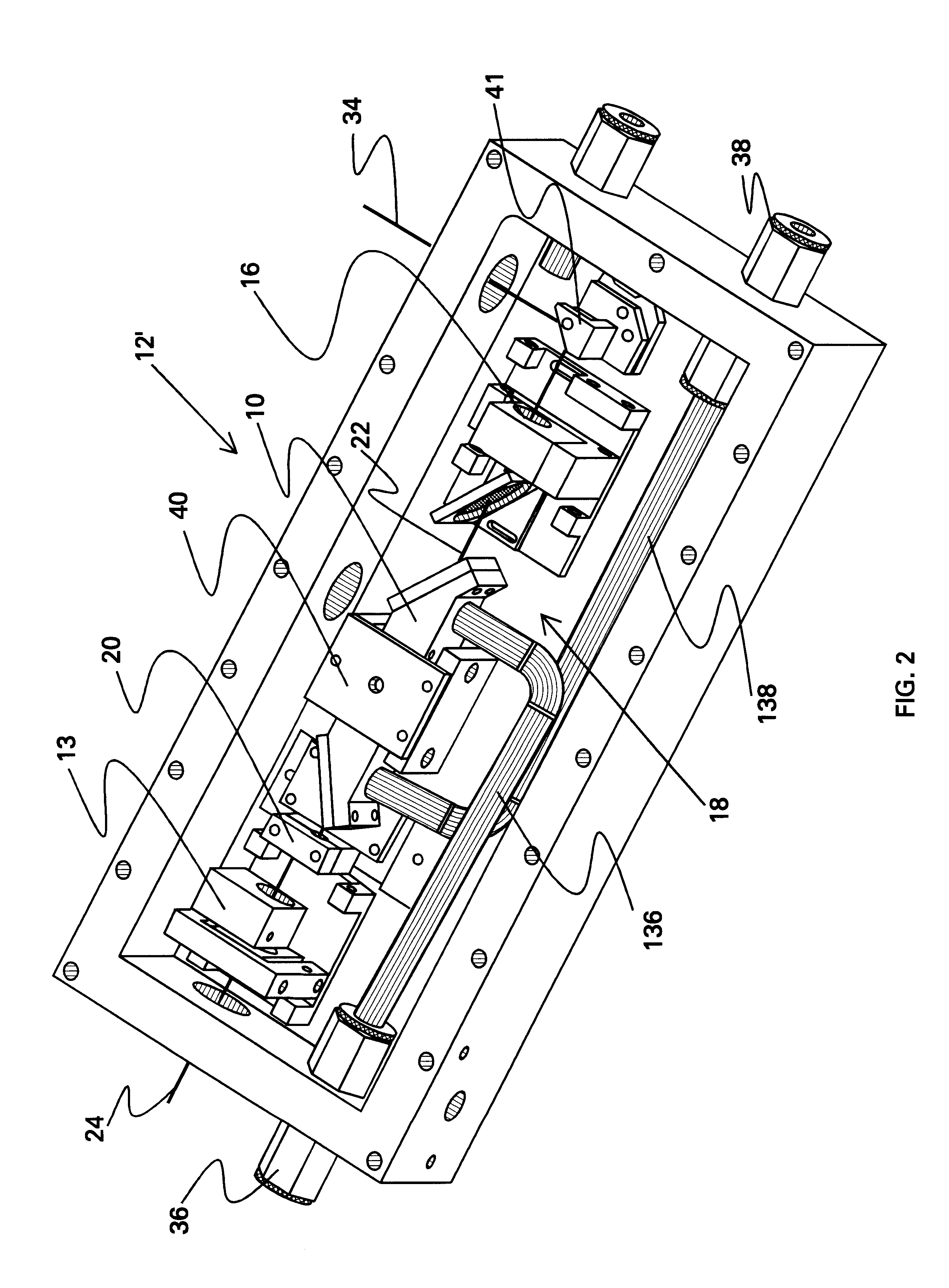 Gas cell for detection of trace gases via intracavity laser spectroscopy