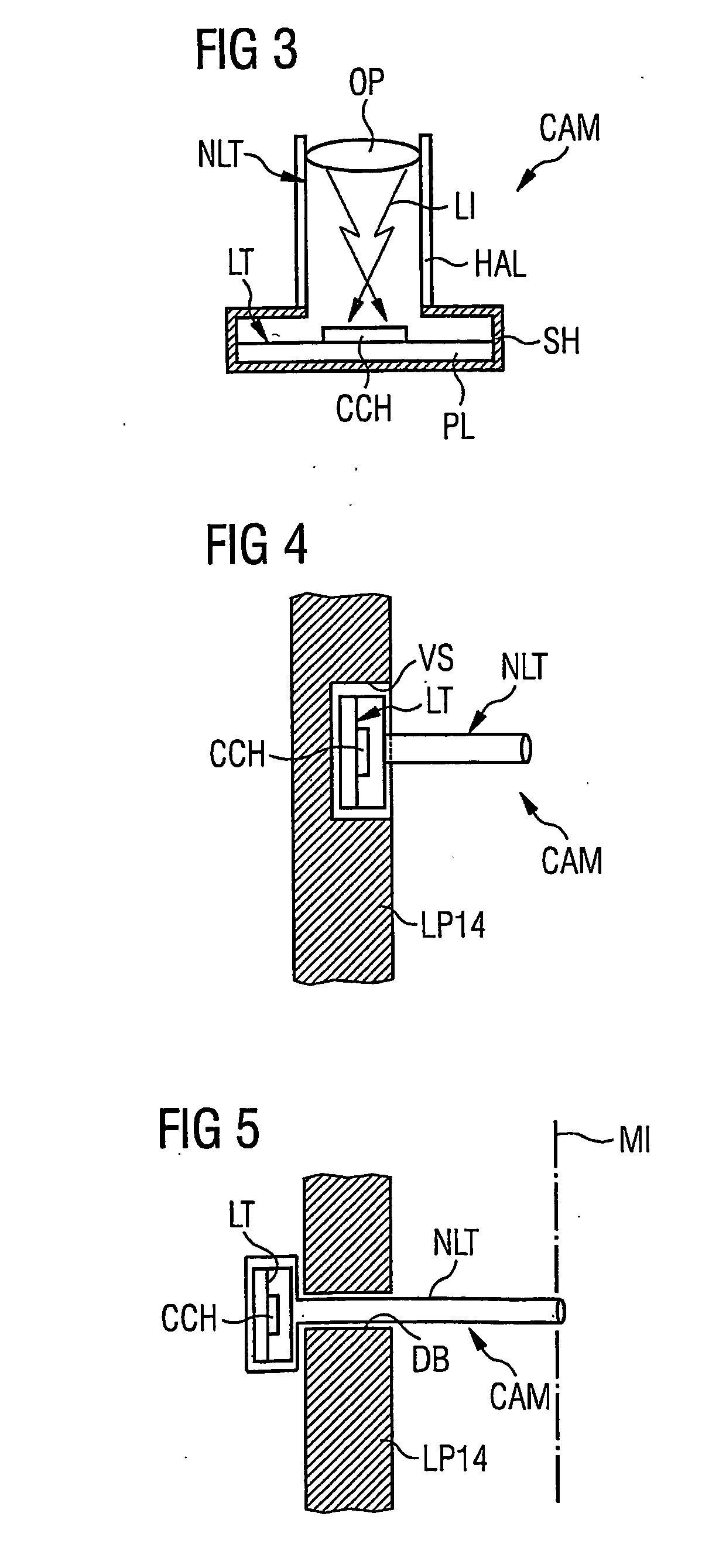 Radio communication device and associated coupling structure comprising at least one conductor board and at least one flat antenna coupled thereto