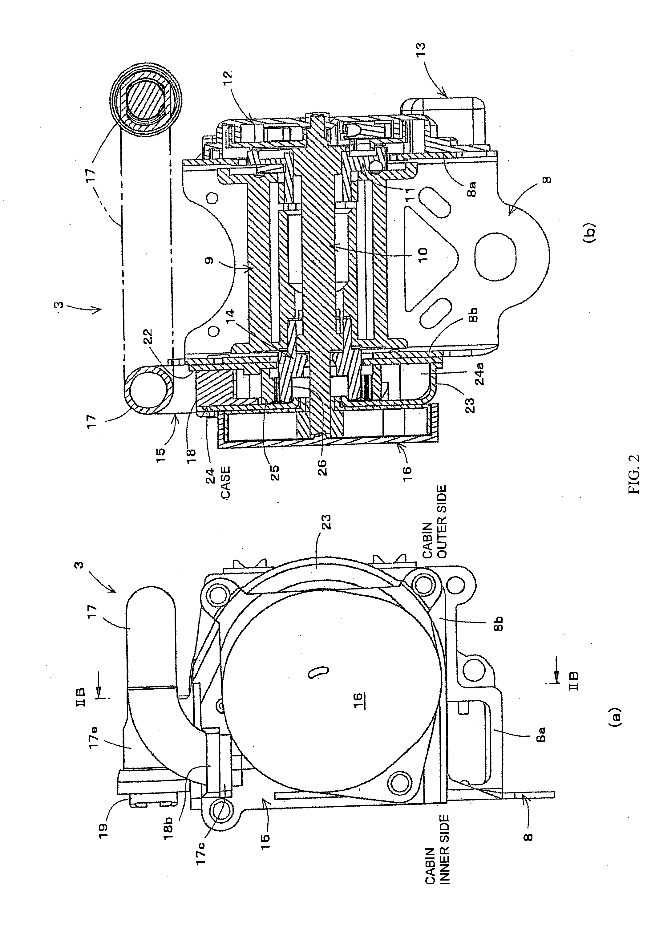 Seat belt retractor and seat belt apparatus including the same