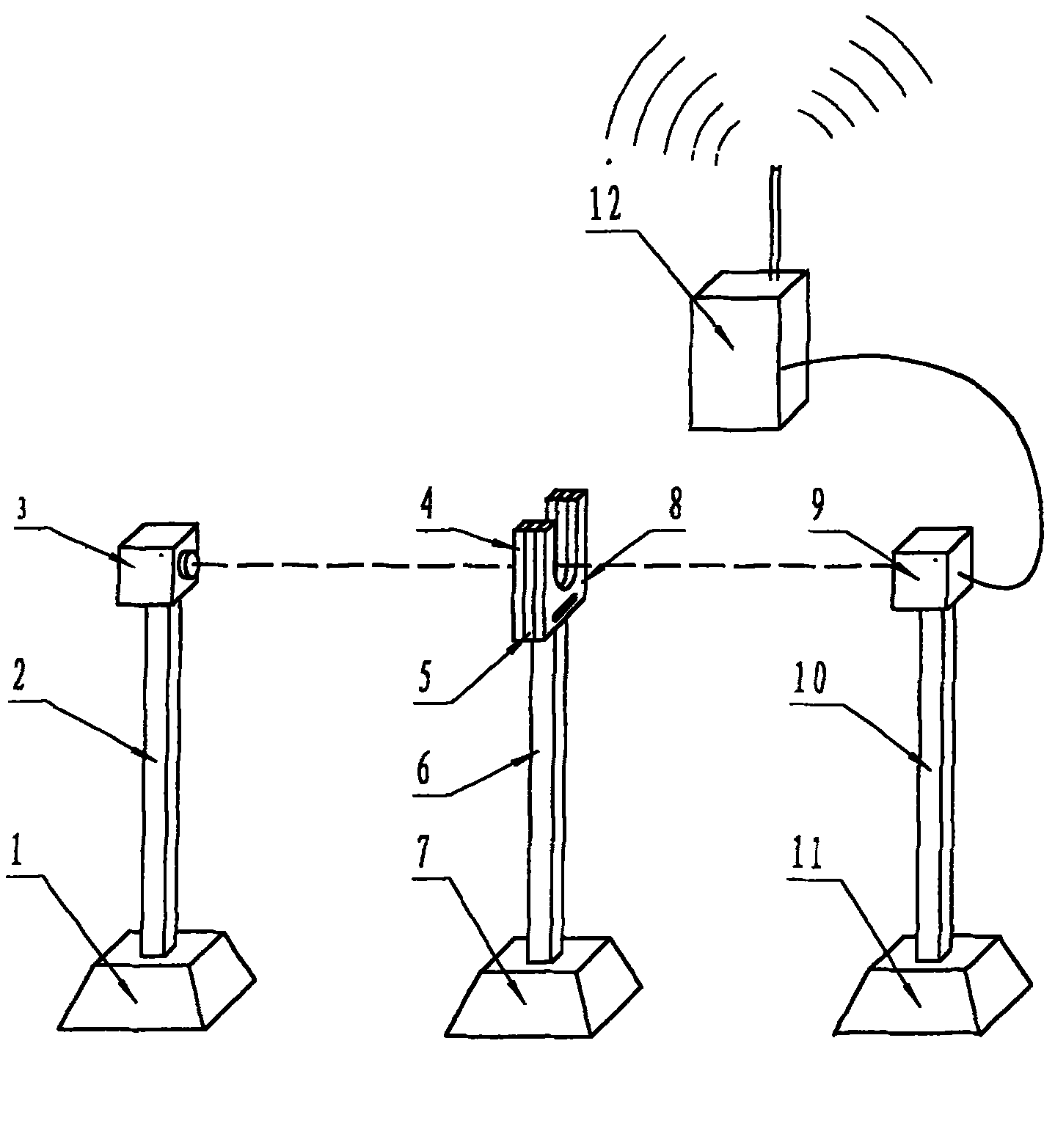 Photoelectric rockfall, landslide and collapse monitoring method, and monitoring and alarming device