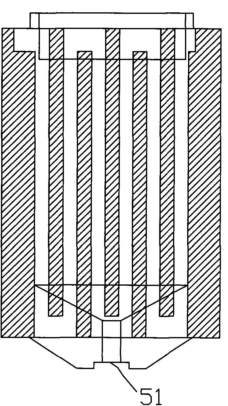 Pressure spray bag for use in pressured making of amorphous strip and amorphous strip making method