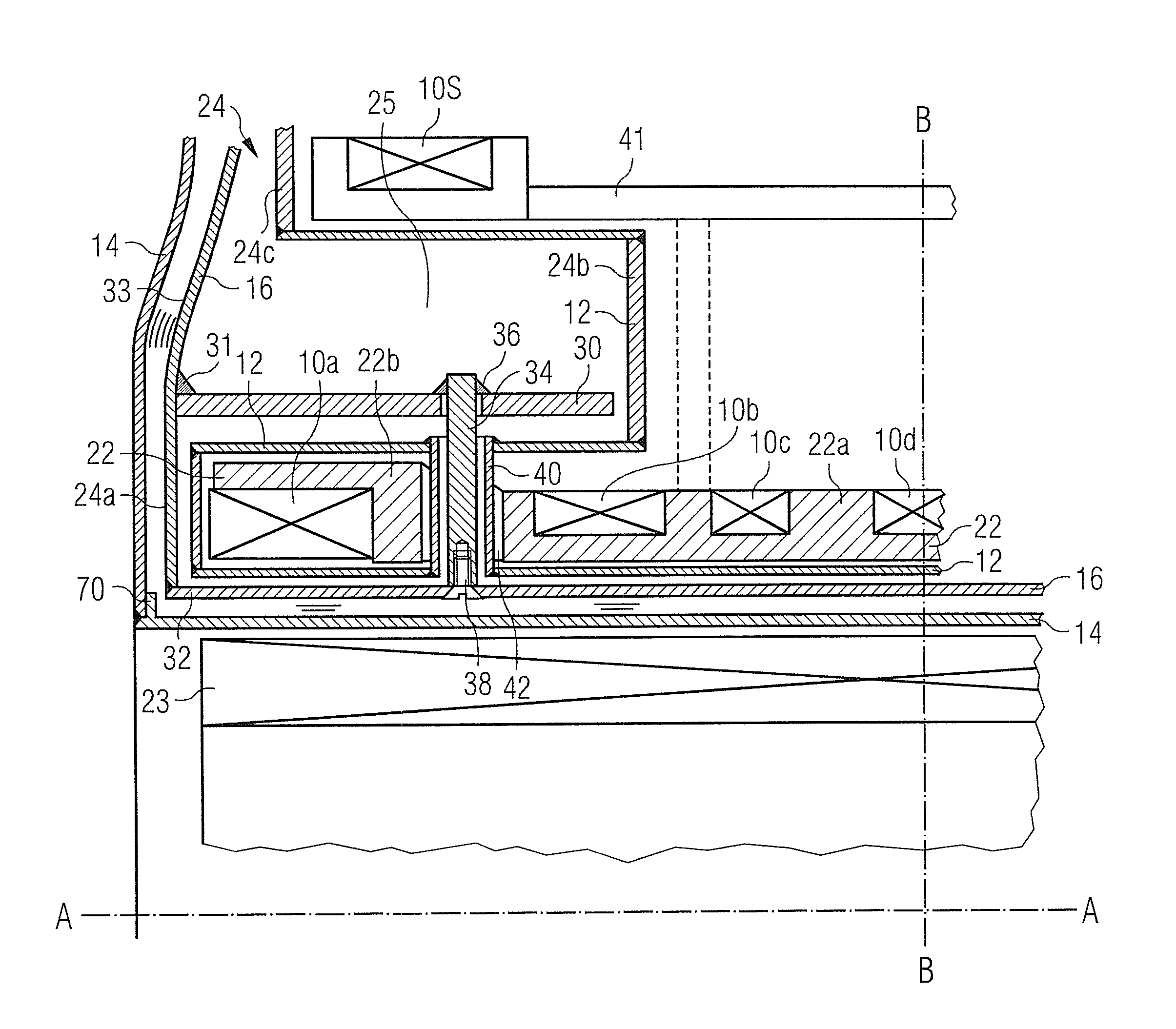 Hollow cylindrical thermal shield for a tubular cryogenically cooled superconducting magnet