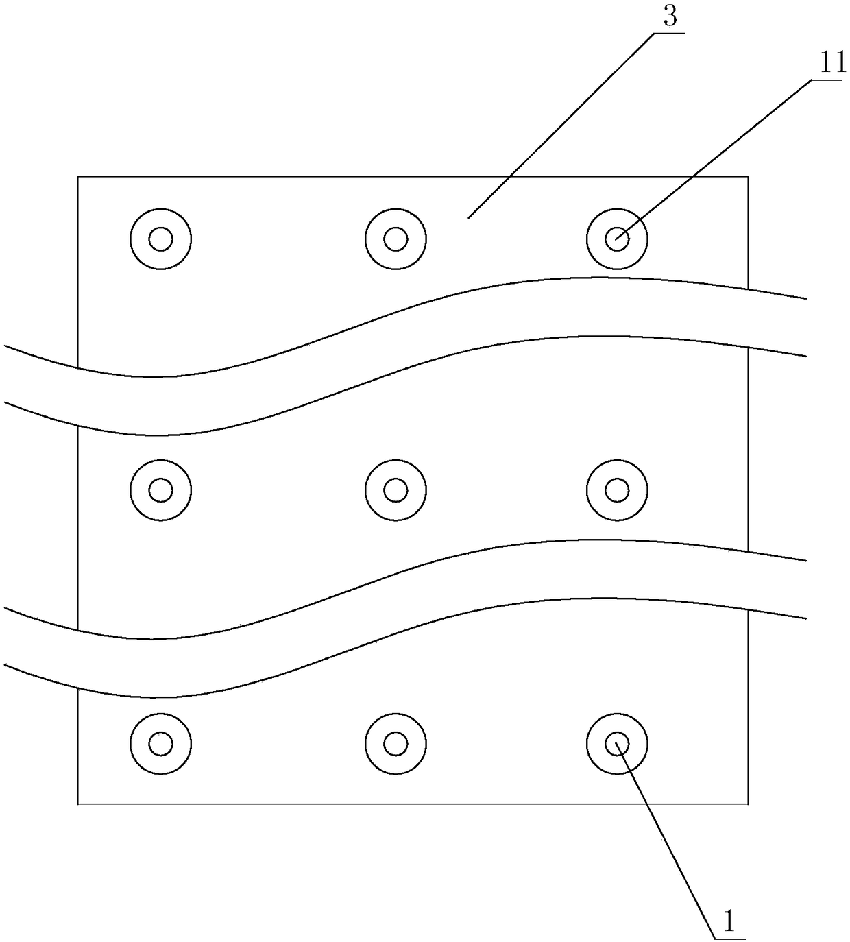 A form-retaining integrated board used in the external thermal insulation system of building exterior walls