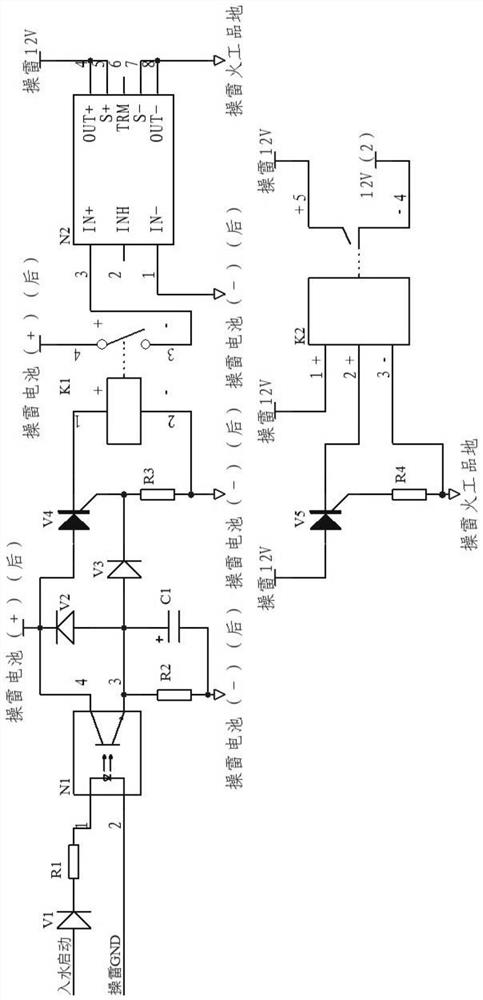 Power-on control method and power-on control circuit for initiating explosive device drive circuit in train torpedo section