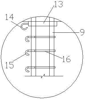 Beating machine achieving continuous discharging