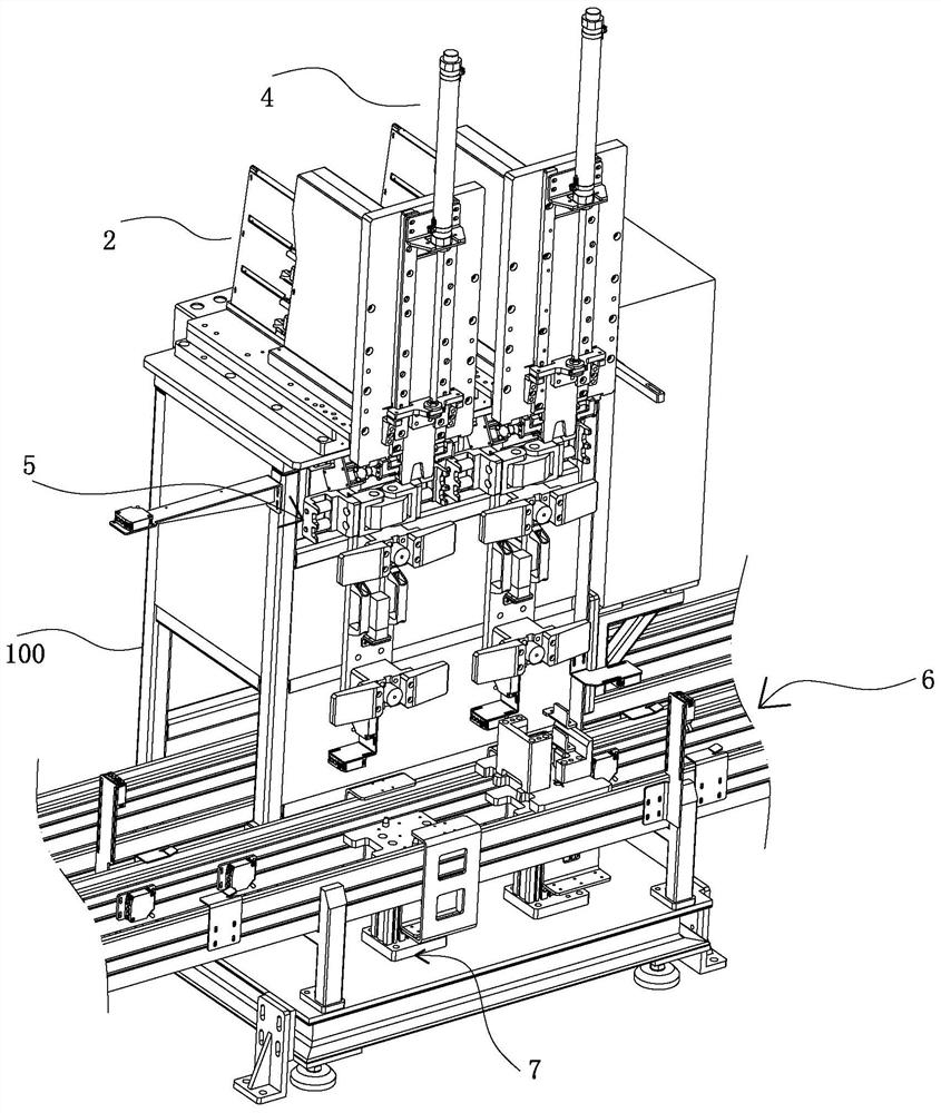 Automatic hanging device for part to be sprayed in spraying assembly line