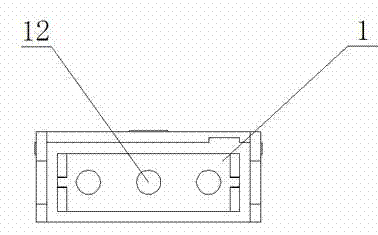 Combed capacitance type oil-level sensor box capable of blocking oil level fluctuation