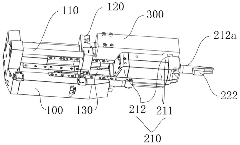 Positioning mechanism for the inner r-angle of the formed product nozzle