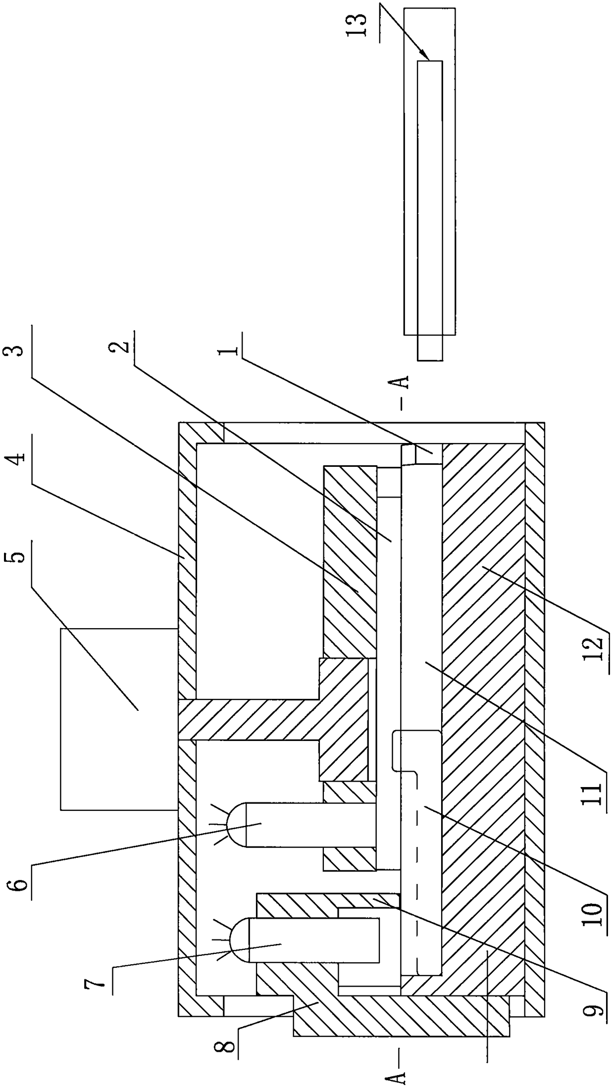 Direction adjusting device for female heel insert pipe fitting