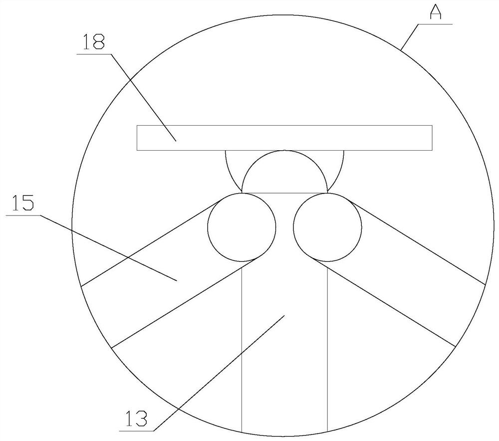 Infrared therapeutic apparatus with heat dissipation function