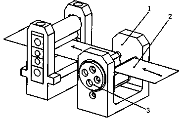 Device for restraining vibration of high-speed rolling mill by reducing speed fluctuation of rolling inlet of aluminum foil