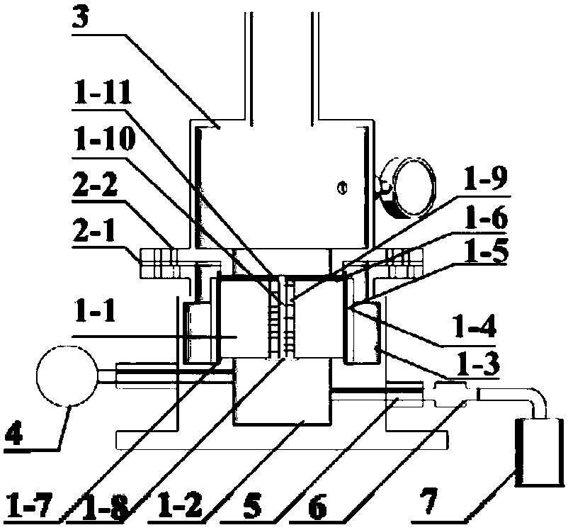 Constant-head multidirectional seepage test device for bituminous mixture