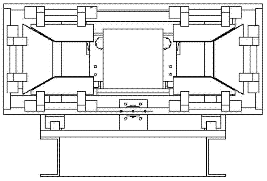 A carpet automatic packing machine