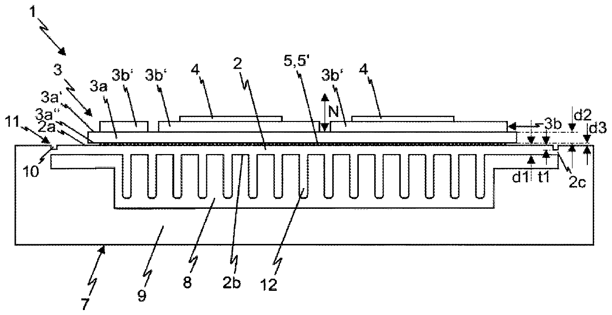 Power semiconductor device comprising metal plate and substrate arranged on the metal plate