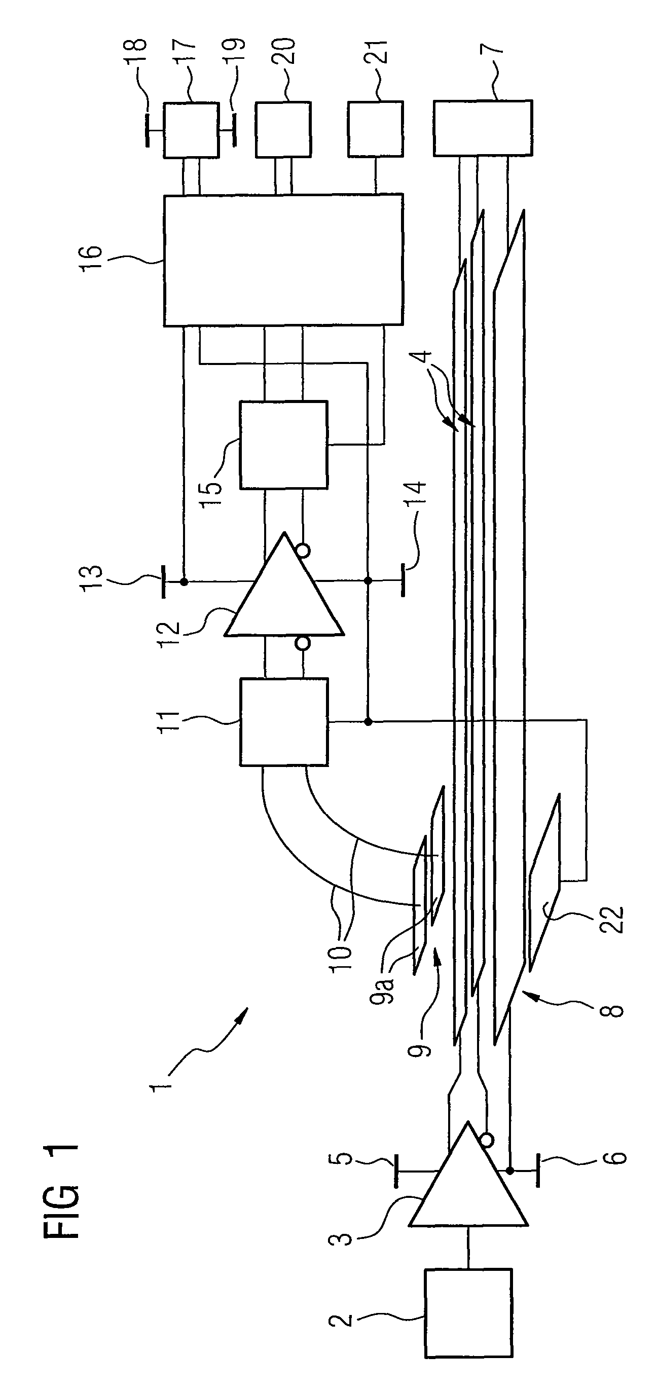 Contactless transmission of a differential signal between a transmitter and a receiver