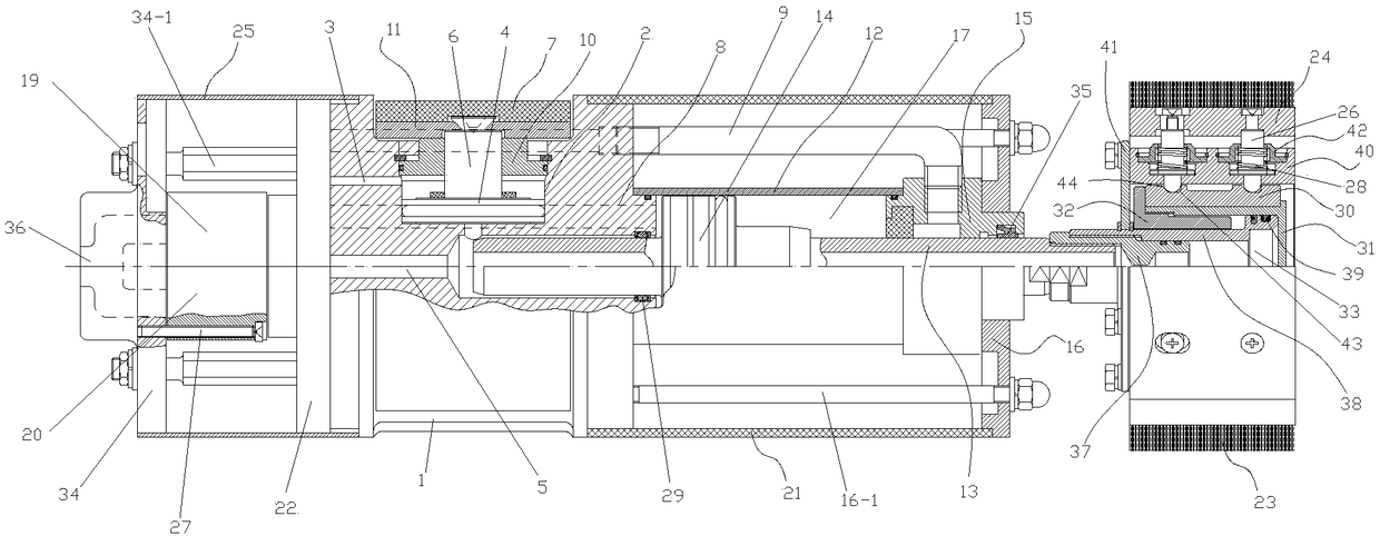 Self-propelled pneumatic pipeline cleaning machine and cleaning method