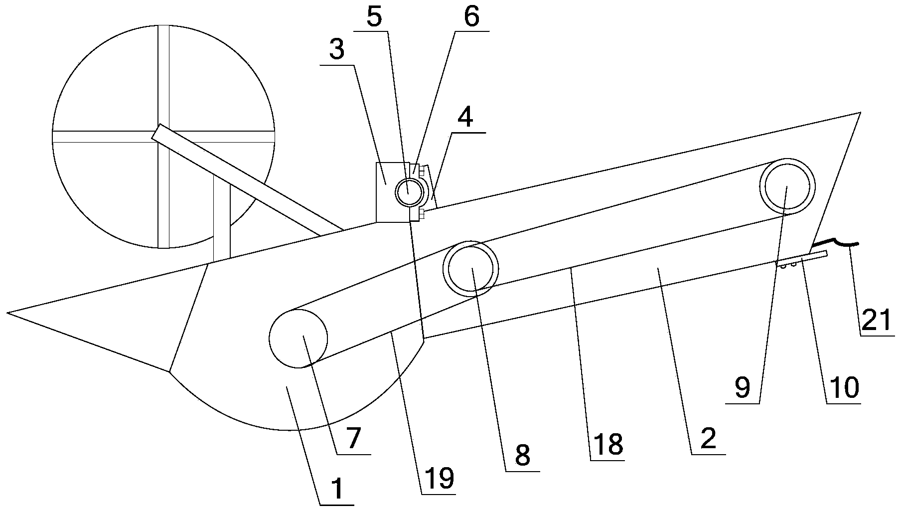 Grass feeding mechanism of combine harvester