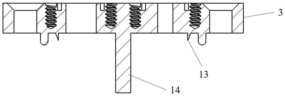 Extremely low temperature cold head evaporator capable of inhibiting anti-gravity climbing of superfluid helium liquid film