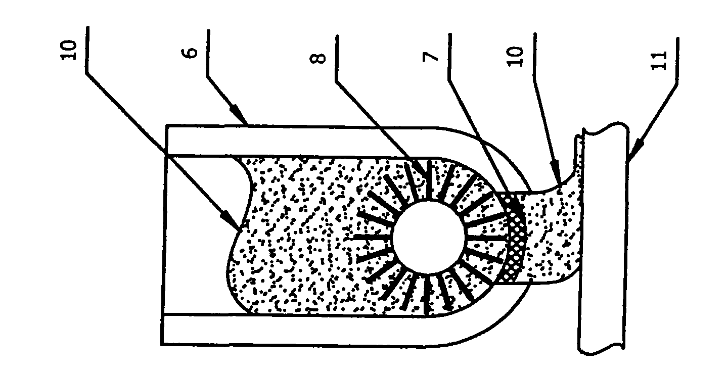 Ceramic powder feeding device and feeding method thereof