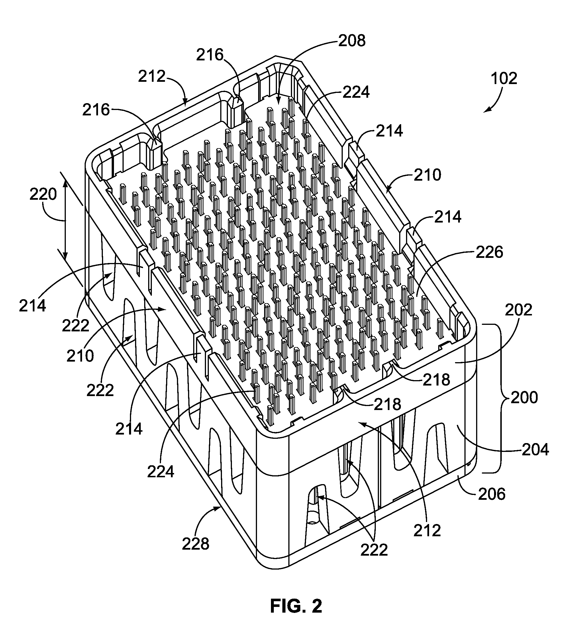 Connector assembly having a noise-reducing contact pattern