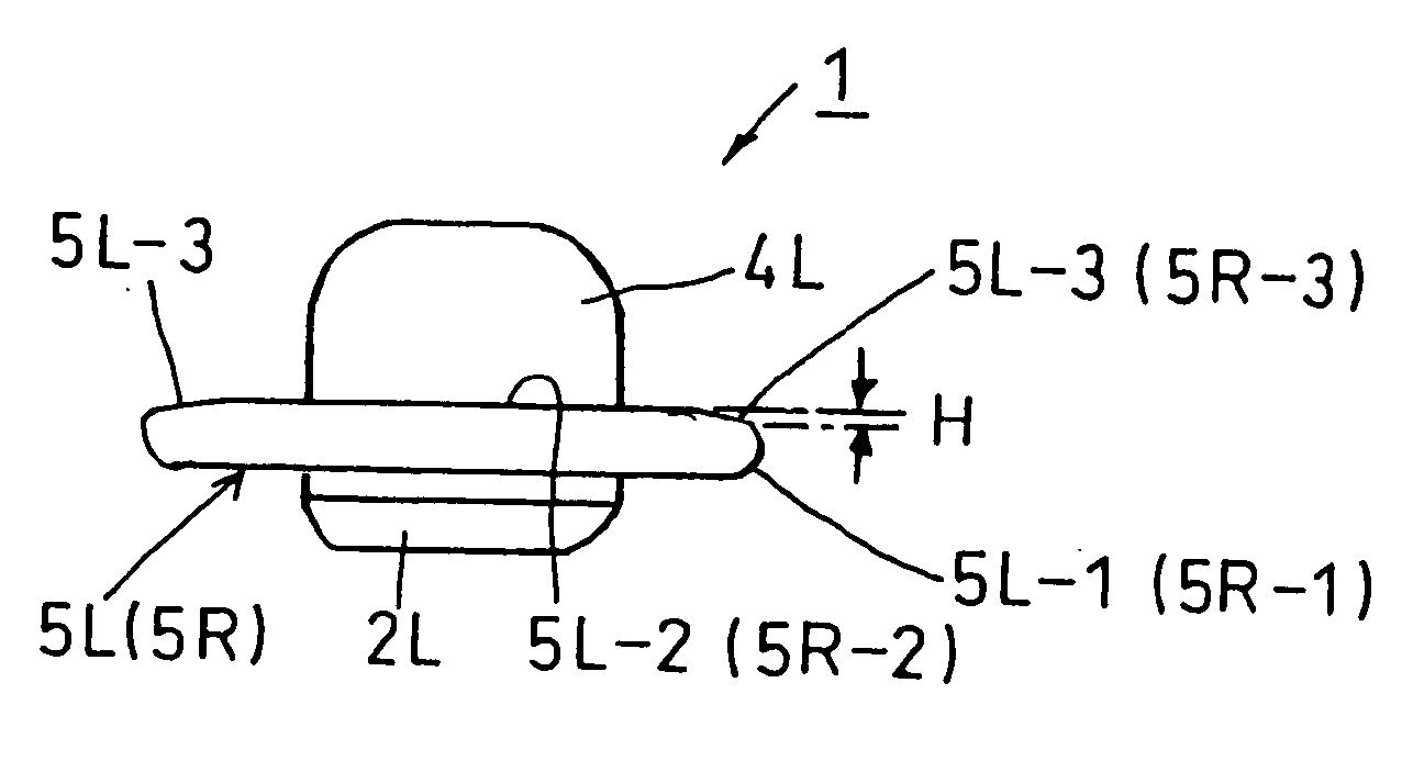 Core bar for rubber crawler and rubber crawler